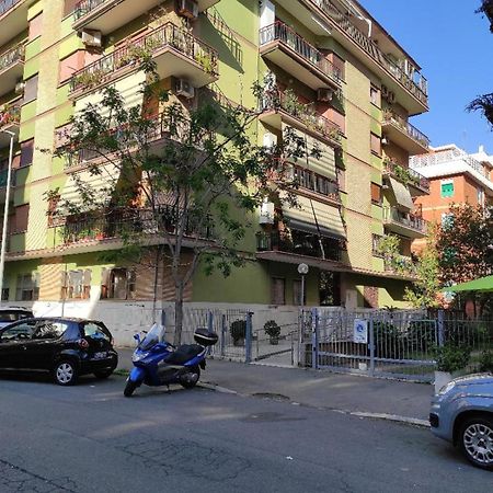 Отель Blue Marine Di Ostia Экстерьер фото